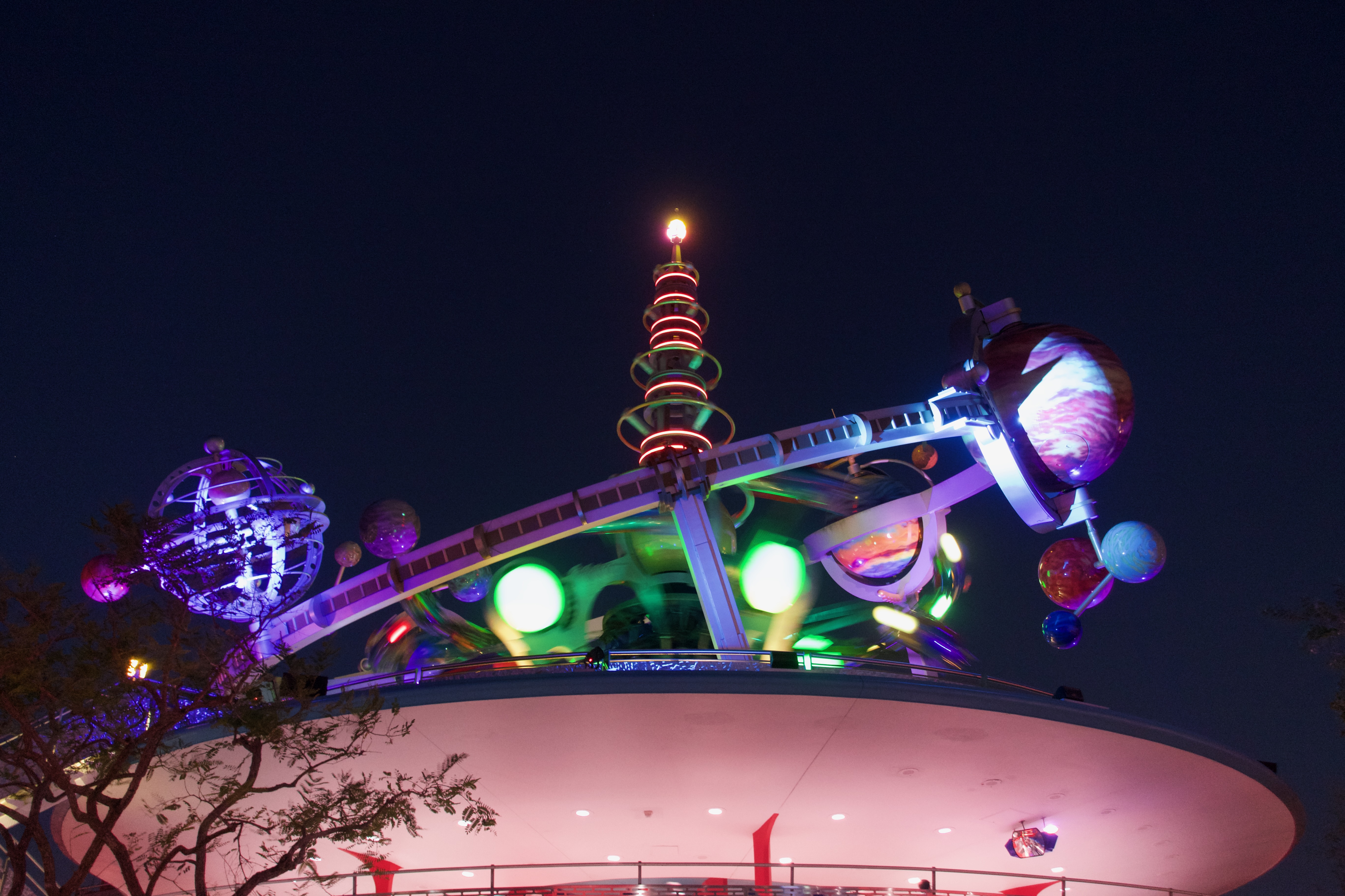 Disney monorail transportation system connecting Florida attractions